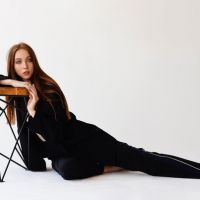 Фото в студии с циклорамой Фото в студии с циклорамой